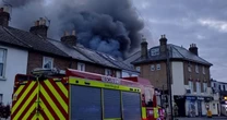 Erith fire: Residents warned to keep doors and windows shut as blaze roars