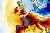 Europe weather maps show 50C heatwave as tourists in Spain face hottest day ever