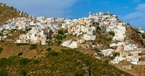 Brit holidaymaker found dead on Greek island after vanishing while hiking