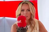 Amanda Holden shares 'a little note' for burglars as she jets off on family holiday