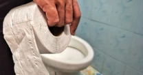 Best way to wipe your bum after using the toilet to avoid health risks - UTIs and rashes