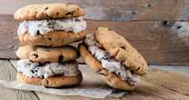 'Epic' hack to make 'perfect' ice-cream cookie sandwiches with no mess