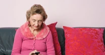 Census survey scammers force woman, 78, to pay £500 fine for missing deadline