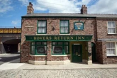 Coronation Street fans emotional as soap pays tribute to legend after tragic death