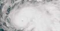 LiveHurricane Melissa UPDATES as 'hundreds of Brits' trapped in deadly storm's path
