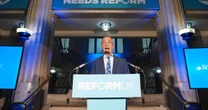 LiveNigel Farage claims financial meltdown will force 2027 election