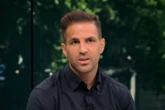 Cesc Fabregas tells Chelsea that transfer target can be "complete midfielder"
