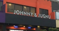 Restaurant staff 'detained for 7 hours after refusing to serve police free burgers'