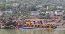 China tourist boat horror as sightseeing vessel capsizes leaving 10 dead