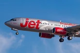 Jet2 plane circles over Merseyside for more than an hour as it does 'at least 15 laps'