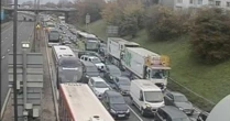 LiveM4 traffic LIVE: Heathrow tunnel shut in both directions sparking massive delays