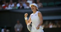 Iga Swiatek matches 114-year Wimbledon record as Amanda Anisimova blown away in final