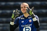 Aston Villa 'offer £40m' for Emi Martinez replacement wanted by Manchester United