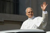 Thousands wish Pope happy birthday as he turns 70