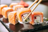 Brits share foods you should always avoid on a first date – from sushi to wings