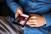 Women turning to dark 'Tinder for sperm' apps to swipe their way to motherhood