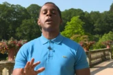 Lorraine's Andi Peters scrambles to hide X-rated sculpture in awkward on-air slip-up