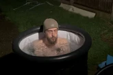 Dad kicks £1,500-a-weekend dangerous substances binges with five minute ice baths
