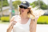 Ellie Goulding wows with surprise World Cup show as she backs England heroes
