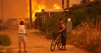Turkey airport grounds ALL flights as out of control wildfire traps tourists