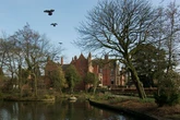 Boy, 4, 'abducted' while playing near popular UK pond as suspect still at large