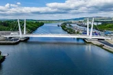 Glasgow bridge on lockdown as bomb squad rush to scene after 'device' found