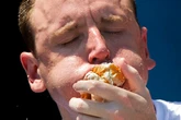 World's greatest sausage scoffer vows to reclaim Hot Dog Eating Contest crown after ban