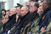 Putin issues major decree as thousands boost army numbers raising WW3 fears