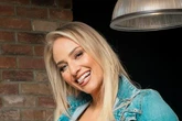 Ebanie Bridges banned by Instagram over pic as boxer demands answer and fans fume at Meta