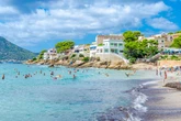 UK tourists 'flee' holiday hotspot as hotels battle to keep guests coming