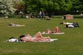 UK set for 26C ‘mini-heatwave’ as weather maps show when and where Brits will roast