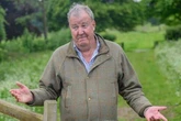 Jeremy Clarkson branded 'incompetent fat man' by Diddly Squat Farm visitor