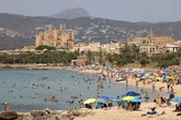 Brit tourists 'stolen from' as 'suspicious' trend sweeps holiday hotspot island