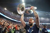 Gianluigi Donnarumma in private Man Utd transfer talks after 'take it or leave it' offer