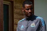 Eddie Howe issues Alexander Isak soft deadline as Liverpool links persist