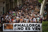 Brits in Spain issued with fresh warning as anti-tourists brand them 'annoying'