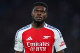 Arsenal could make surprise transfer move for Premier League midfielder