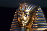 Egyptian 'pharaoh's curse' that killed tomb raiders 100 years ago now 'fights cancer'