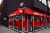 Santander makes big change to 11 bank accounts with thousands worse off