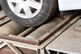 Drivers told to spend £1 now or fail next MOT test because of DVSA rule