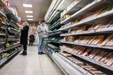 Tesco grabs bigger slice of UK households' supermarket shopping