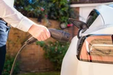 Warning for certain EV drivers as cars fall 44% short of official battery range