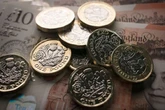 DWP handing people on Universal Credit or two other benefits free £195 cash