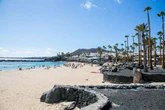 Five Canary Islands bring in new restrictions for UK tourists with thousands warned