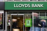 Lloyds Bank paying £200 into customers' accounts by November 12