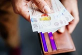 Millions on Universal Credit wake up to sudden rise in their DWP payments