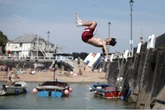 Met Office and BBC Weather issue update over 29C June heatwave set to roast UK