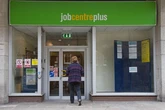 DWP handing people who obey 16-hour rule free £141 payment a week