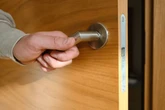 UK households urged to 'stay indoors' between 11am and 3pm until Sunday