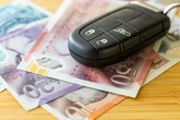 Drivers told to keep coins and banknotes in car as epidemic sweeps England
